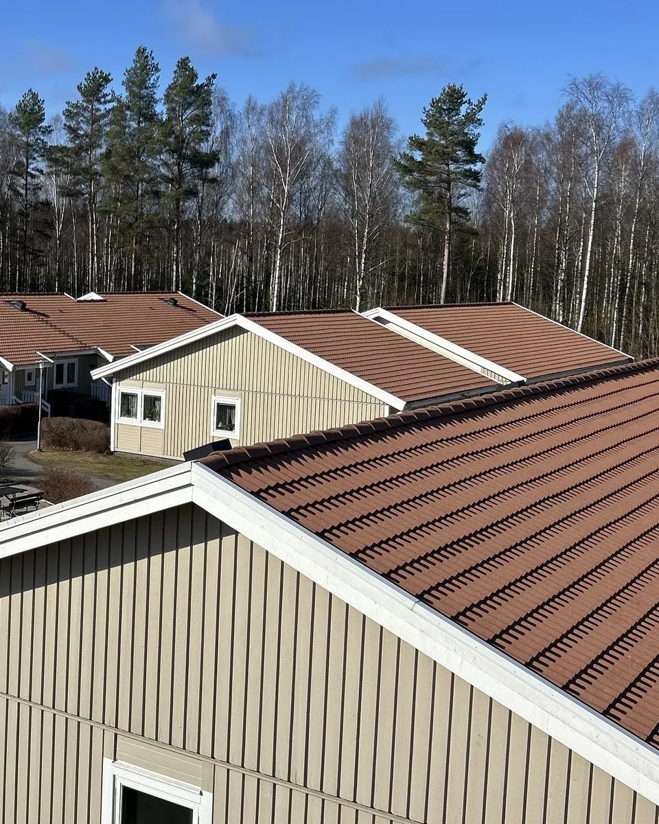 Taktvätt på radhusområde, efter
